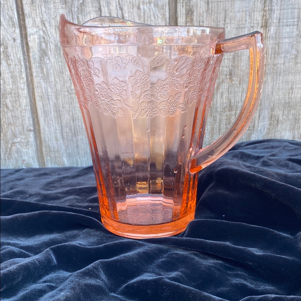 Vintage JEANNETTE GLASS CO. CHERRY BLOSSOM PINK DEPRESSION GLASS PITCHER Etched